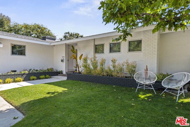 Building Photo - 14742 Oracle Pl