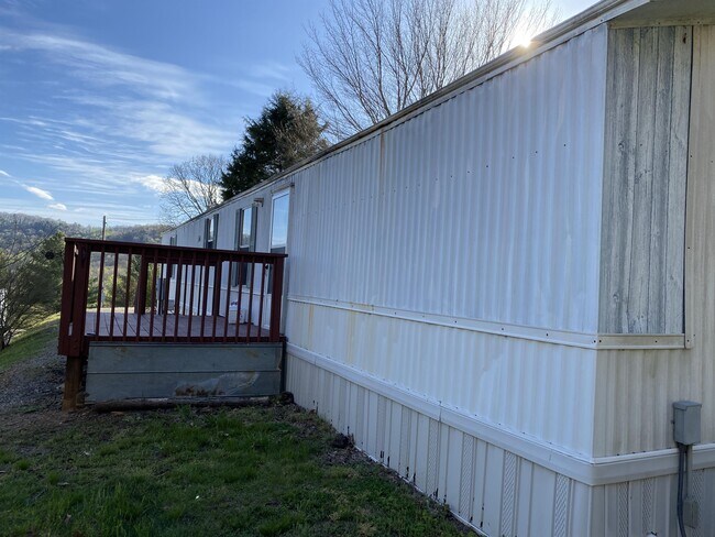 Building Photo - 41 Windy Hill Rd