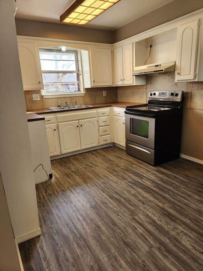 Foto del edificio - 3308 SE 55th St