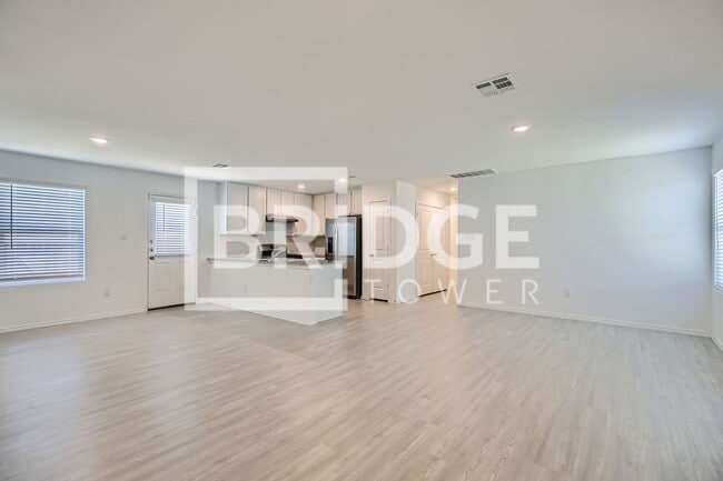 Building Photo - 13835 Llama Pl