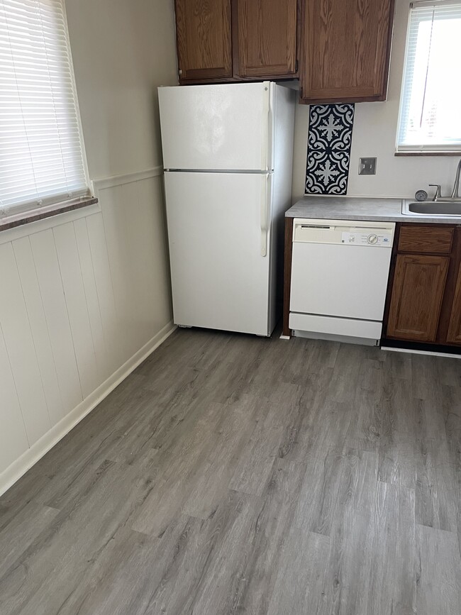 Kitchen 1 - 2192 Vernier Rd