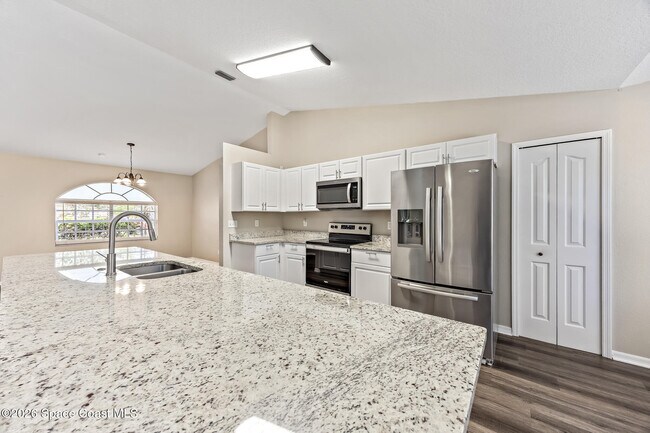 Foto del edificio - 6080 Chapman St