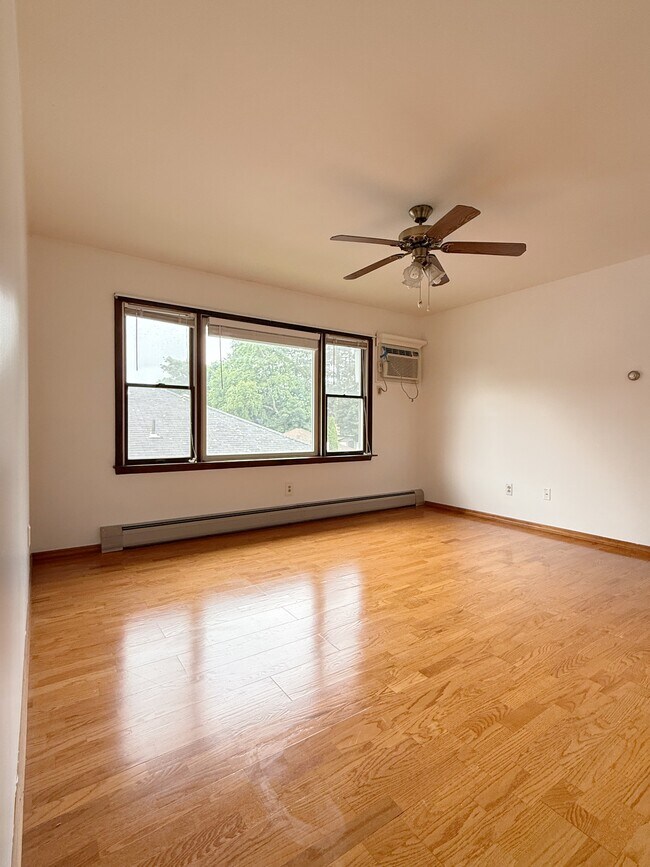 Foto del edificio - 642 Lincoln Ave