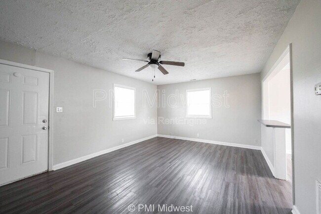 Foto del edificio - 5959 E 24th St