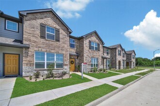 Building Photo - 11918 Outer Bark Dr
