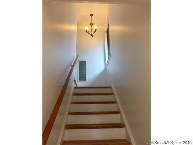 Building Photo - 350 Grovers Ave