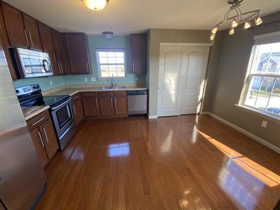 Foto principal - 8122 Welsh Dr