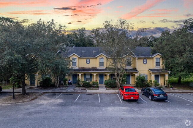 Building Photo - Brookewood