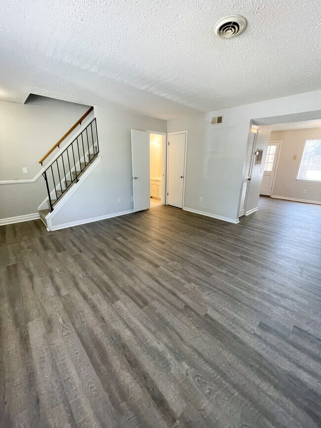 Foto del edificio - 4605 Grove Park Ln