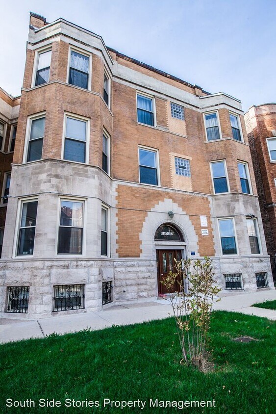 Foto principal - 4852 S Prairie Ave