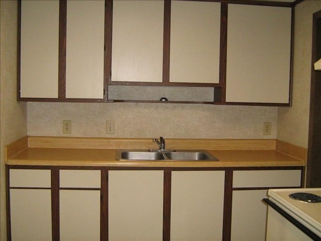 Kitchen - Wood Valley Apartments