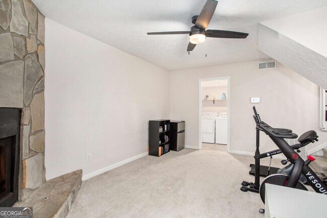 Foto del edificio - 5656 La Fleur Trail