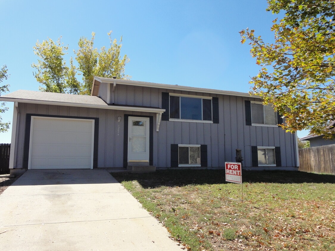 Primary Photo - 12874 E Florida Dr