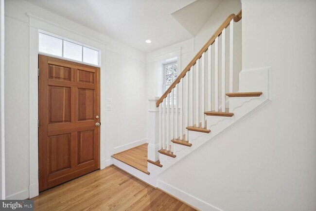 Foto del edificio - 2149 N Taylor St