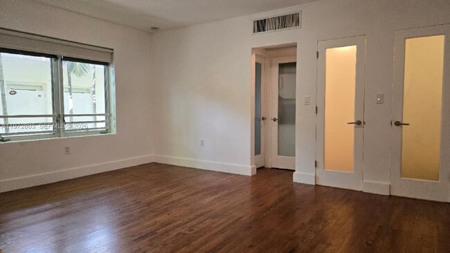 Foto del edificio - 1751 James Ave