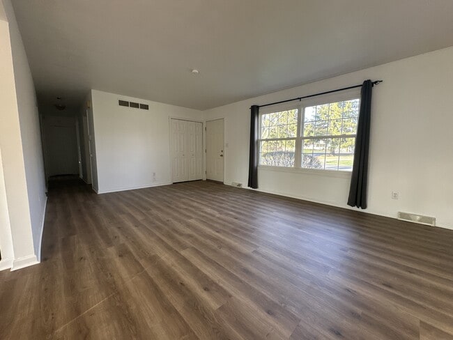 Building Photo - 60 Judson Rd