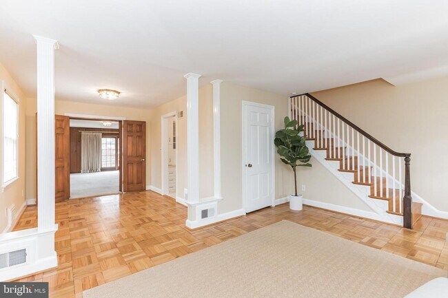 Foto del edificio - 2803 Cameron Mills Rd