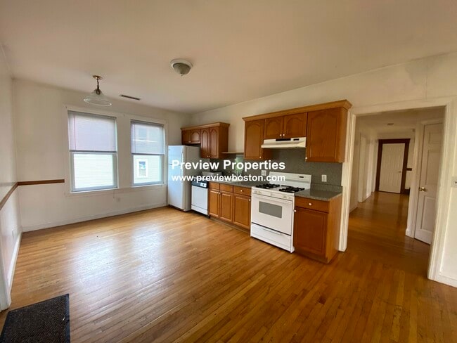 Building Photo - 44 Champney St