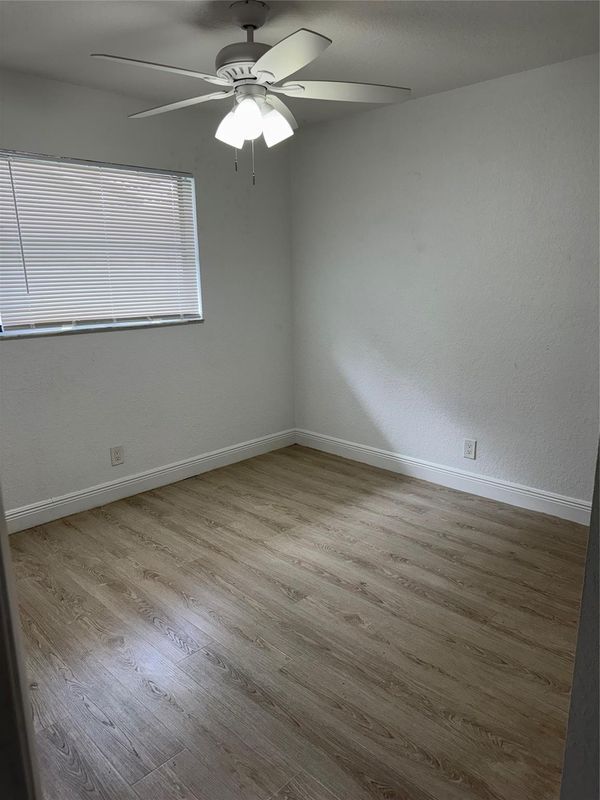 Foto del edificio - 10630 NW 2nd Pl