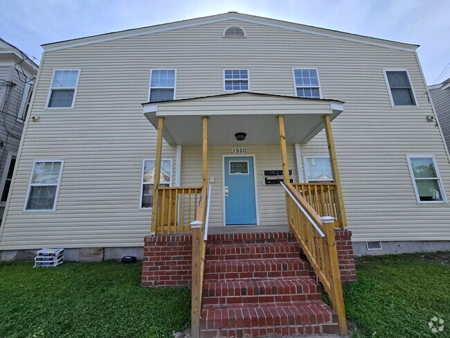 Building Photo - 1520 Prentis Ave