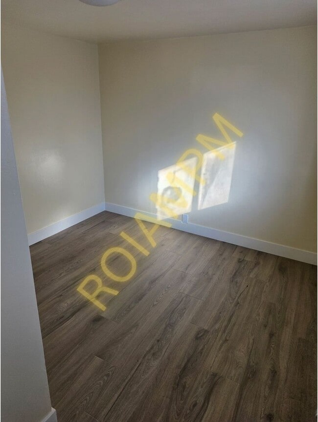 Building Photo - 1505 Idanha Ave