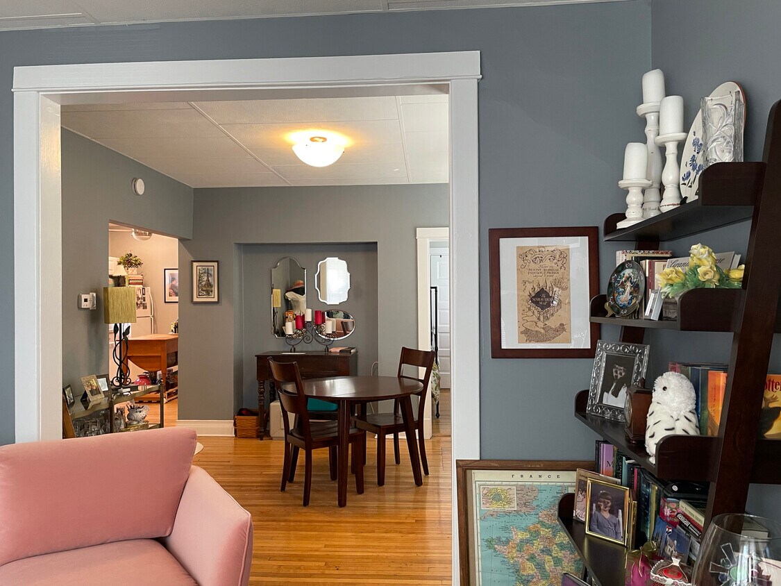 Living Room to Dining Room, Bedroom and Kitchen - 3901 N Sacramento Ave