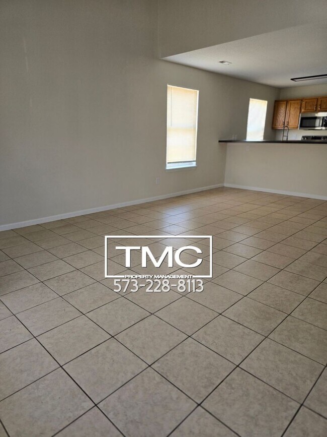 Foto del edificio - 4304-4306 Derby Ridge