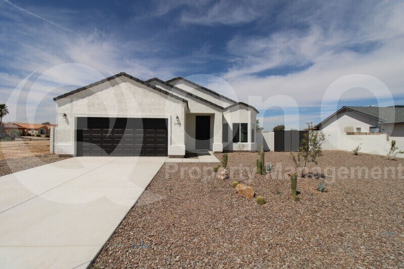 Primary Photo - 15726 S Magdalena Cir