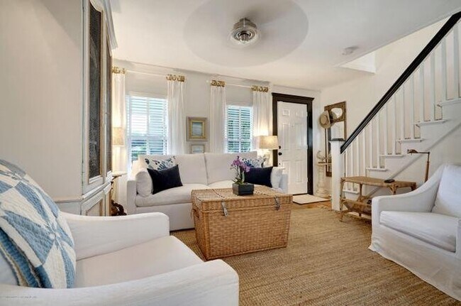 Foto del edificio - 341 Waverly Pl