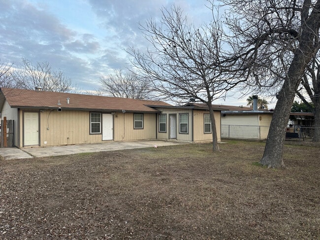 Building Photo - 9003 Perma Ln