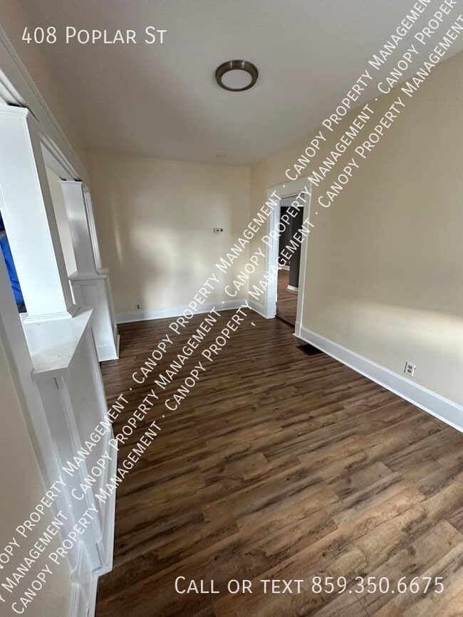 Building Photo - 408 Poplar St