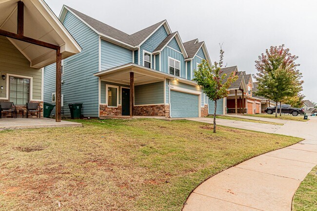 Foto del edificio - 5 Bed 2.5 Bath in Edmond!