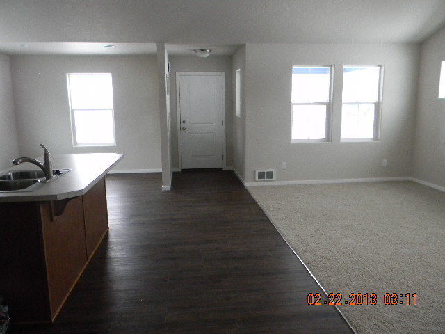 Building Photo - (P#193)