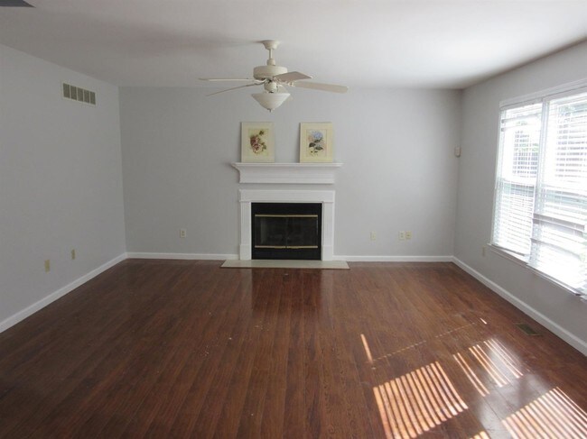 Building Photo - 4805 Burdock Pl