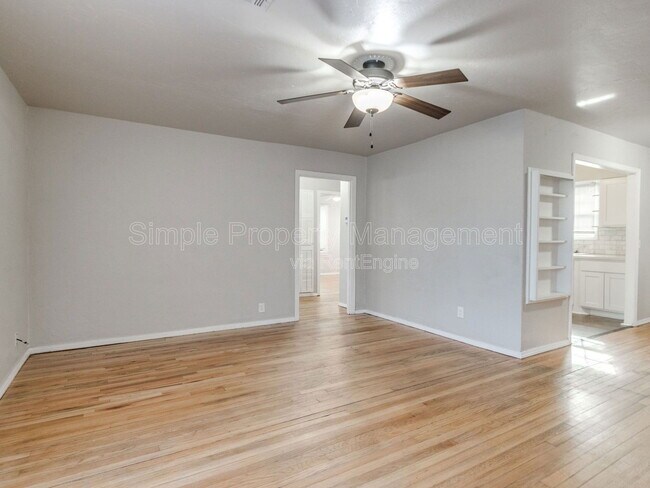 Foto del edificio - 10 SE Grand Blvd