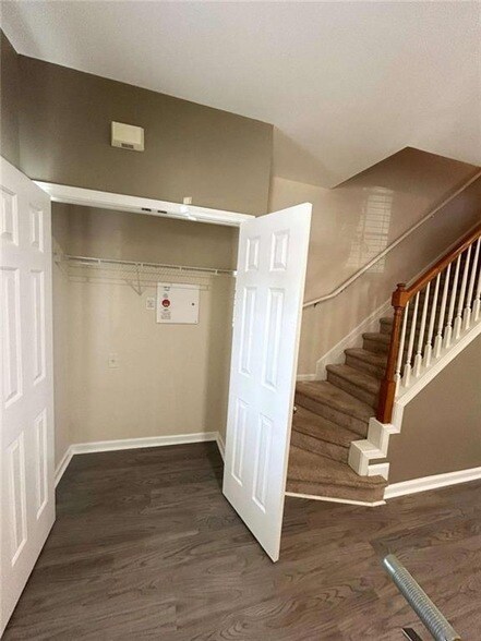 Foto del edificio - 1008 Prestwyck Ct