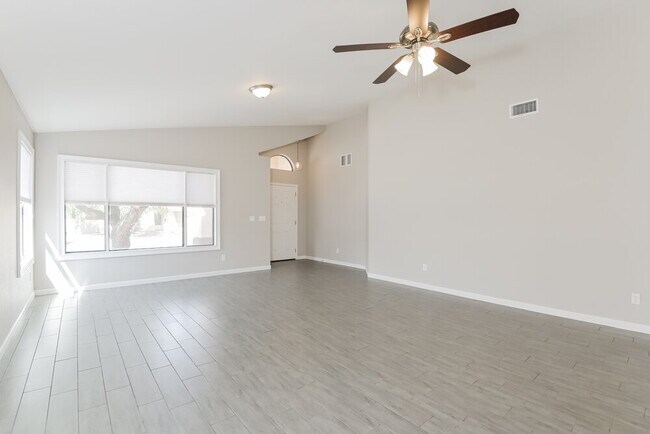 Building Photo - 8868 Hersey Way