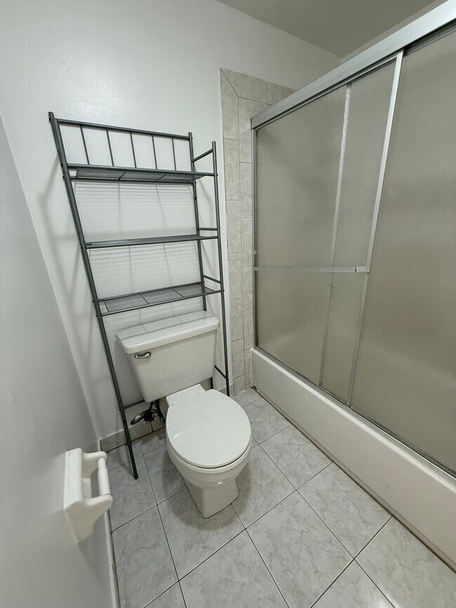 Building Photo - 9921 Bustleton Ave