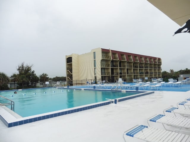 Building Photo - Updated 1 Bed 1 Bath Condo Across A1A from...