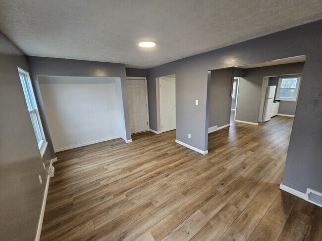 Foto del edificio - 7305 Carson Ave