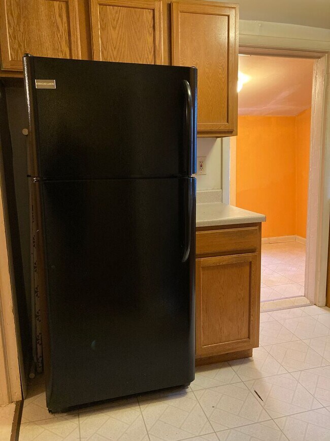 Foto del edificio - 1 Bedroom, 1 Bathroom Apartment In Havre d...