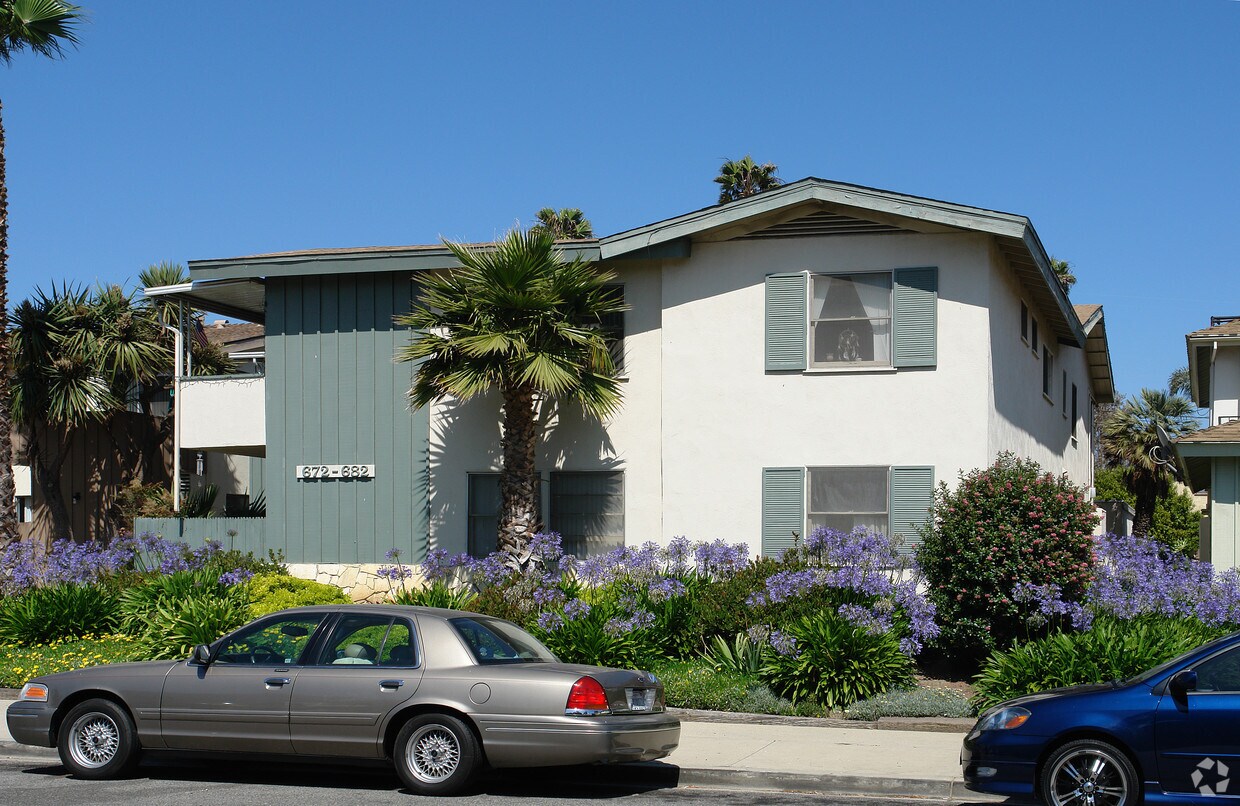 Building Photo - 672-682 Empire Ave