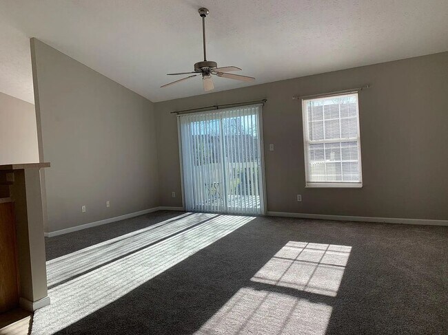 Foto del edificio - 3857 Thorngate Dr
