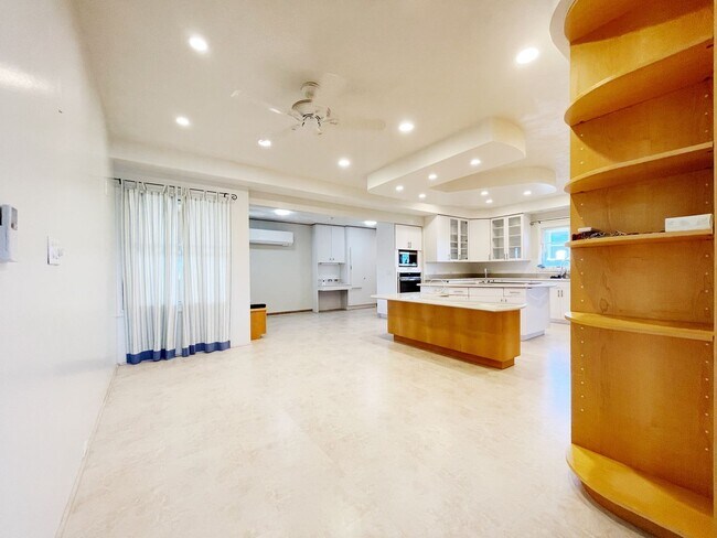 Foto del edificio - Panoramic Views from Executive Home near Tripler & Kaiser Hospitals