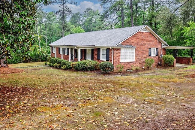 Building Photo - 116 S Churchill Dr