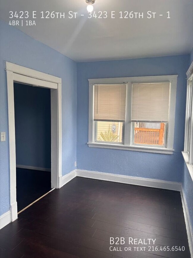 Foto del edificio - 3423 E 126th St