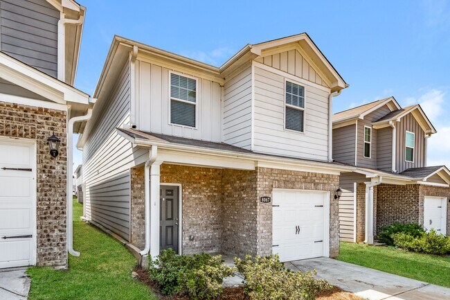 Foto del edificio - 8067 Hagood St