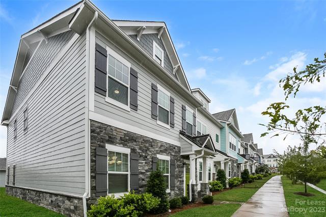 Building Photo - 15042 Meacham Farm Dr
