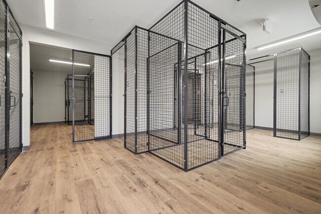 Foto del edificio - Leonard Greene