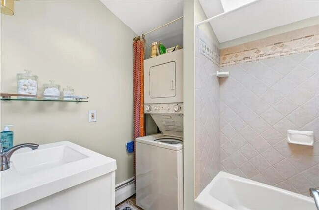 Foto del edificio - 56 Hillside Ave
